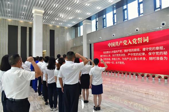 欧博ABG集团进行庆祝中国共产党成立104周年暨“七一”赞美大会